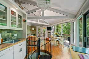 NEW LISTING Treetopper Knoll Chalet in Big Canoe